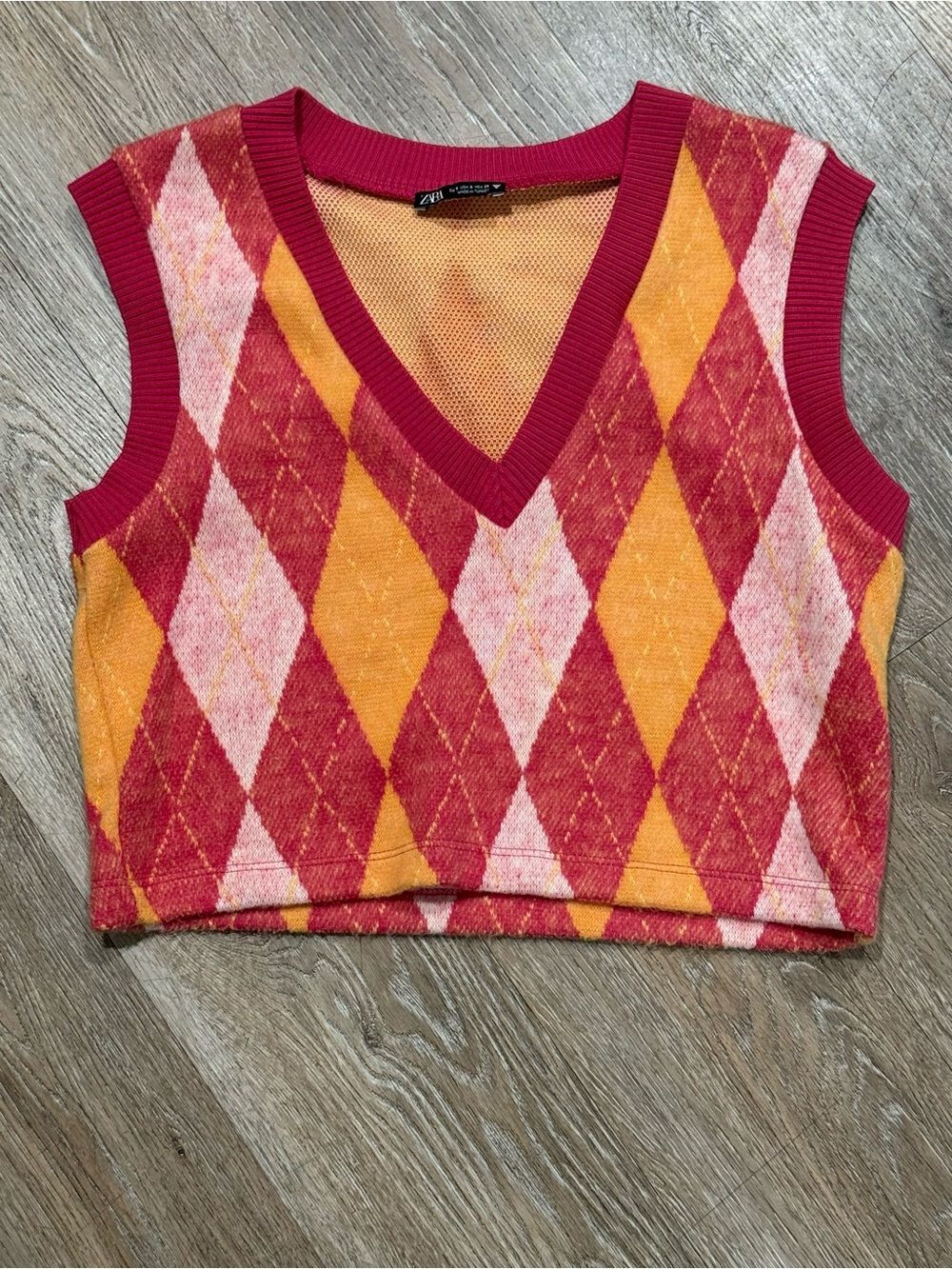 Zara Argyle Sweater Vest Pink Orange Yellow Cropped V-Neck Knit Pullover Size S